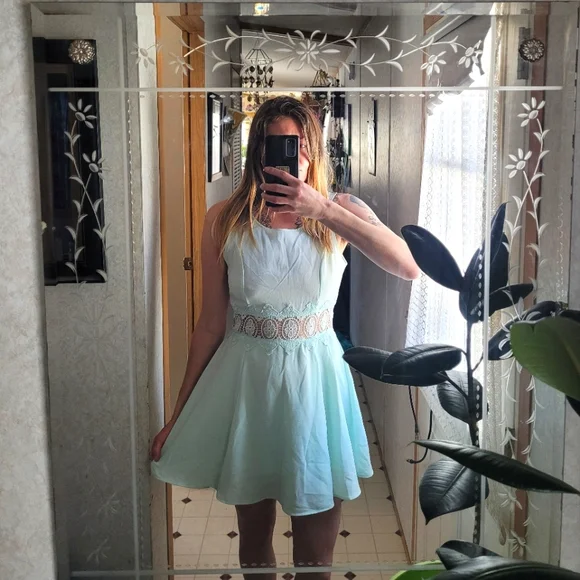 Pastel blue dress - Picture 2 of 5